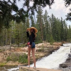 Meet your Posher, Lexi